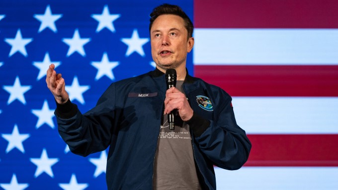 Tỷ phú Elon Musk ủng hộ ý tưởng Mỹ thâu tóm Greenland